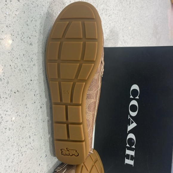 Coach McKenna STD DRV CC loafers. Size 5.5B, Tan and never worn. - Picture 4 of 9
